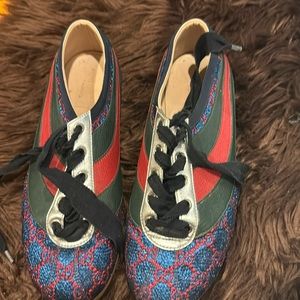 ORIGINAL GUCCI SNEAKERS (used)